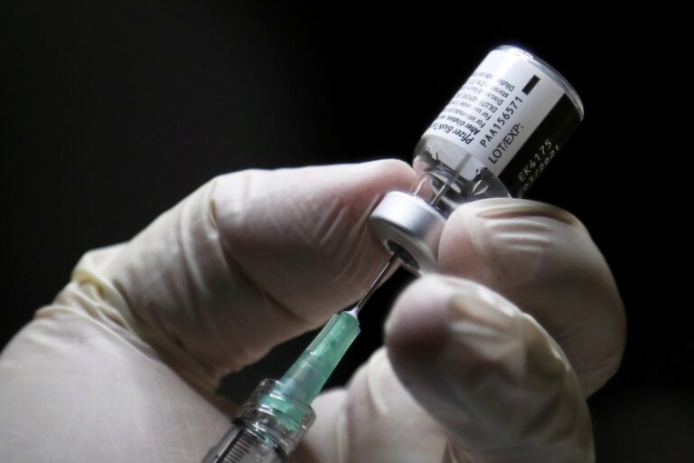 As more COVID-19 vaccines arrive, provinces look to revise vaccination timeline