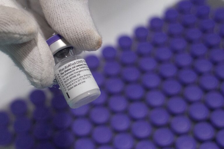 B.C.’s clinically extremely vulnerable will need invitation letter to get COVID-19 vaccine