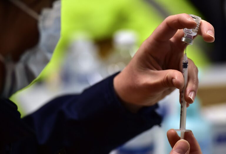 Canada to get 3.3M vaccine doses this week, including shots on loan from U.S.