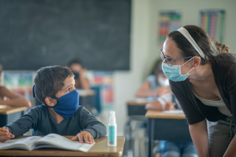 Montreal teachers in hot spots for COVID-19 variants will be vaccinated after all