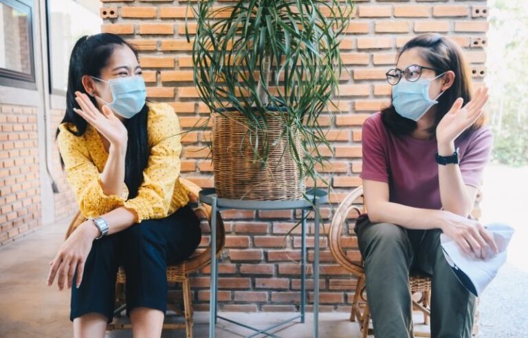 As holidays approach, Manitobans urged to adhere to COVID-19 protocols