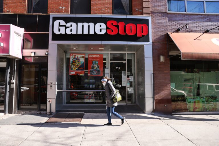 GameStop plunges on disappointing results, possible share sale