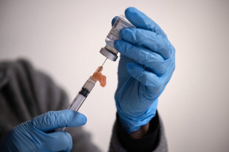 Large-scale COVID-19 vaccination site to open at Calgary TELUS Convention Centre