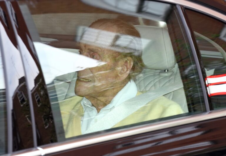 Prince Philip leaves hospital after 4-week stay