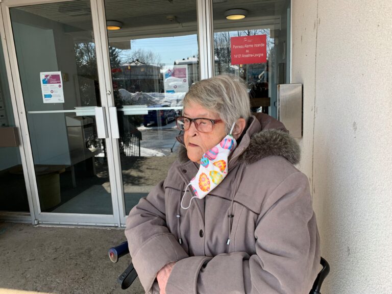 Home COVID-19 vaccination visits cancelled on dozens of seniors
