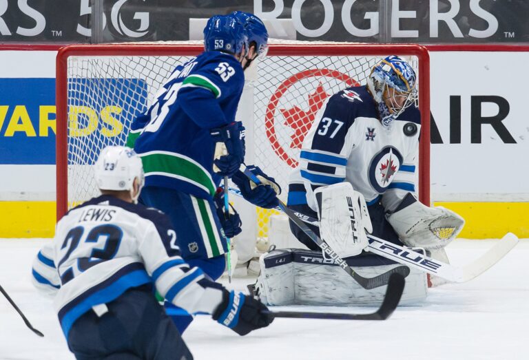 Copp scores four goals as Winnipeg Jets hammer Canucks 5-1