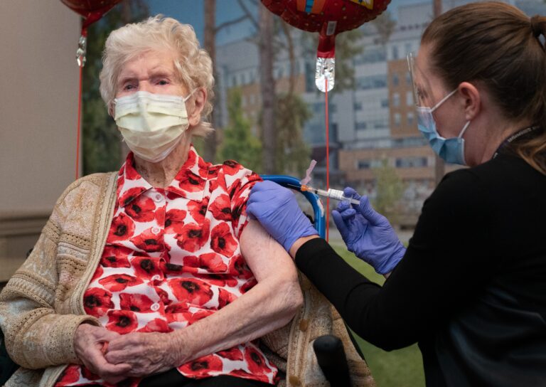 Oldest living Canadian on record receives COVID-19 vaccination in Toronto