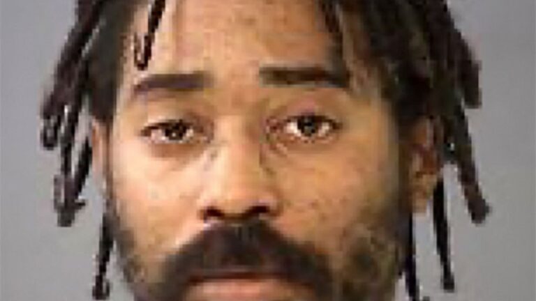 Indiana man charged with killing 4 after stimulus argument