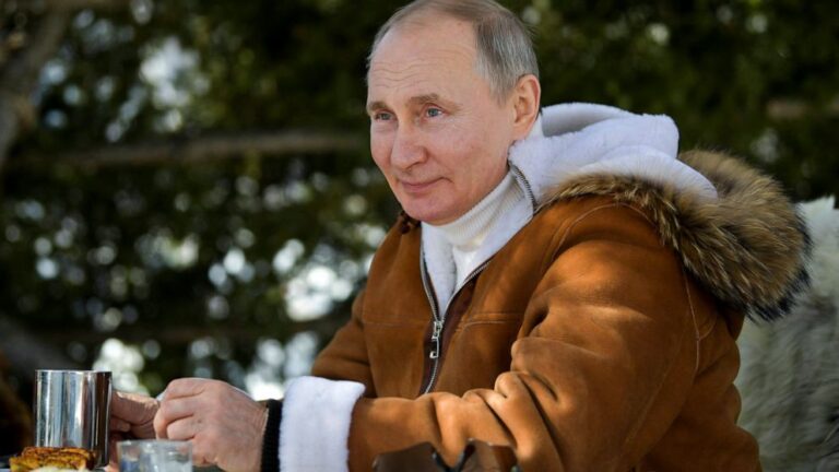 Putin to get coronavirus vaccine shot in Russia on Tuesday