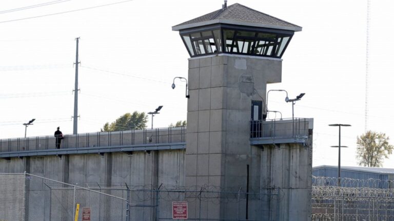 As other states close prisons, Nebraska may build a big one