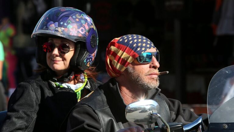 Daytona motorcycle rally goes on despite pandemic