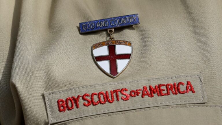 Victims agree to extend temporary halt on Boy Scout lawsuits