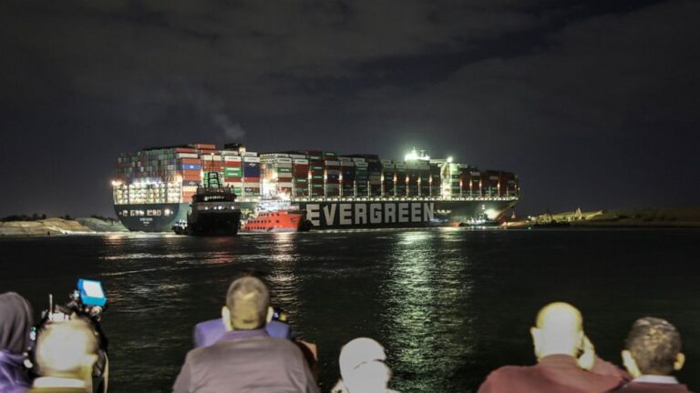 2 tugboats speed to Egypt’s Suez Canal as shippers avoid it