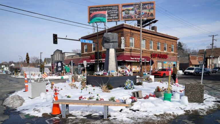 Officer’s trial could reopen intersection where Floyd died