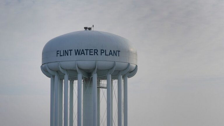 Lawyers seeking 32% of $641M Flint tainted water settlement