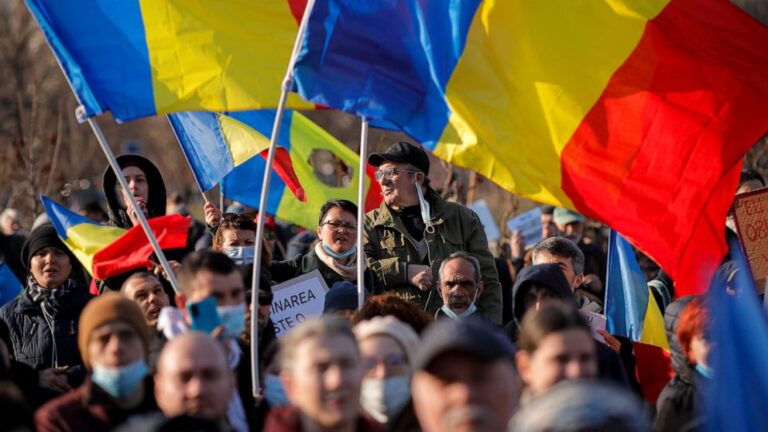 3,000 at Romania anti-vaccination protest amid COVID-19 rise