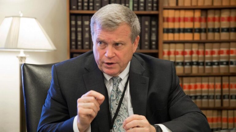 GOP Idaho lawmakers aim to defund party’s attorney general
