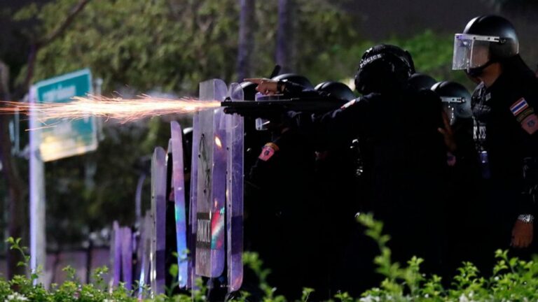 Thai police use tear gas, rubber bullets to break up protest