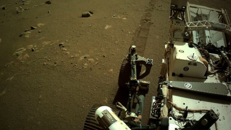 Mars rover sends back grinding, squealing sounds of driving