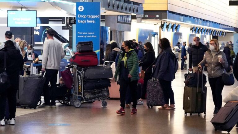 US airlines see surge in fliers as vaccine rollout grows