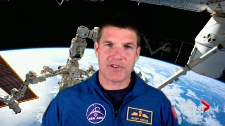 Canadian astronaut Zooms into Saskatchewan classrooms
