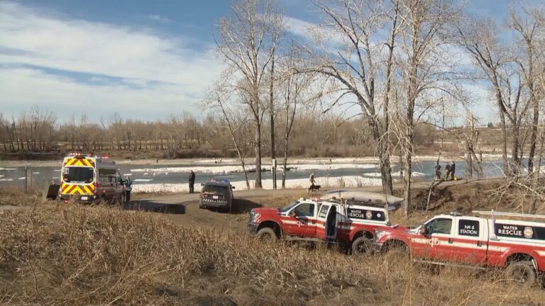 Calgary crews recover 2 bodies from Bow River