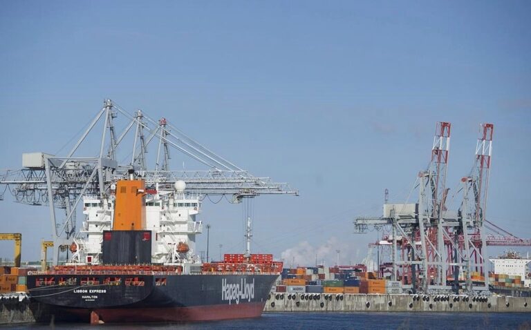 Shipping industry warns of disruptions from possible strike at Port of Montreal