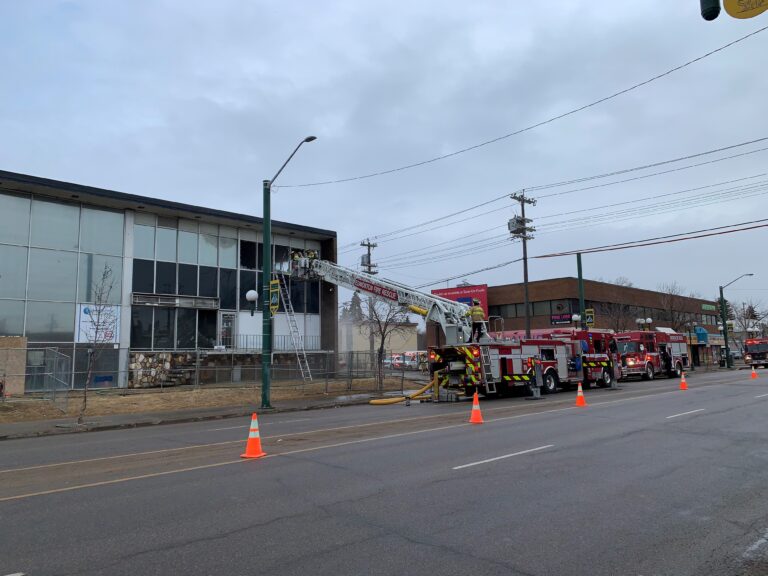 Firefighters battle blaze at abandoned commercial building in central Edmonton