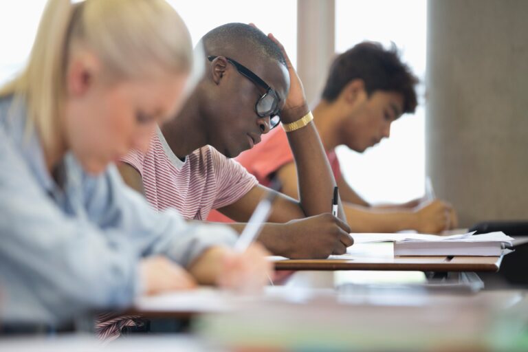 University of Manitoba Students’ Union slams tuition hike, commends program funding