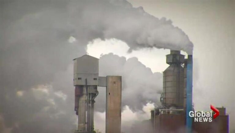 Court ruling on federal carbon price both clarifying and worrying, says expert