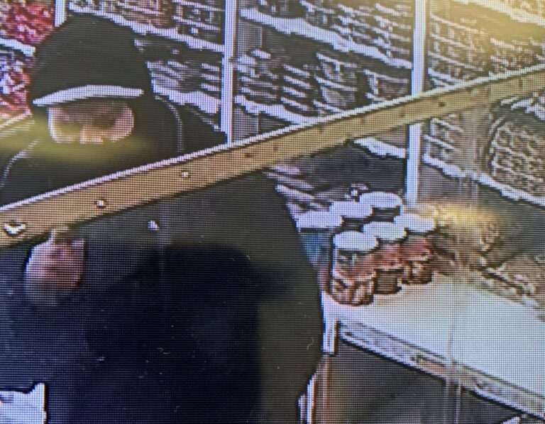 Man grabs cash out of woman’s hand in downtown Guelph: police
