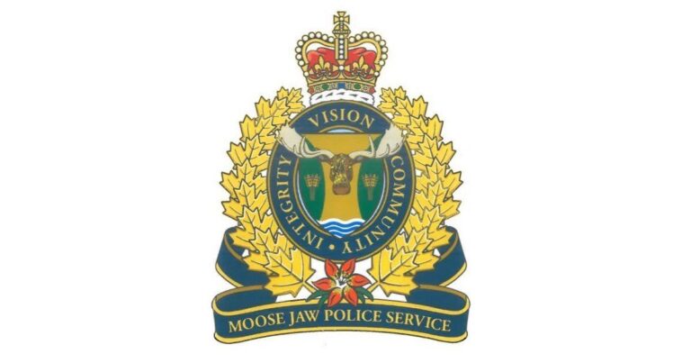 Moose Jaw, Sask. man charged with assaulting police officer after refusing to wear a mask