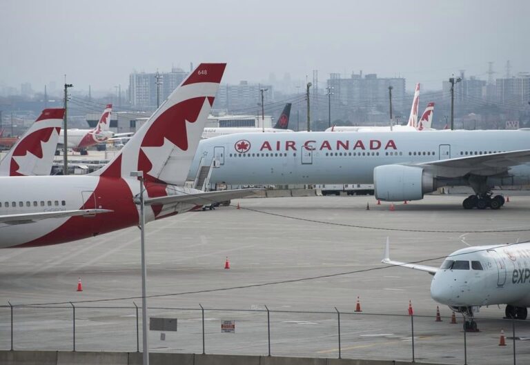 Air Canada ready to refund flight cancellations in exchange for bailout: union