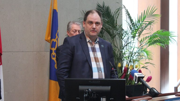 300 city staff to be redeployed to help with COVID-19 vaccine distribution in Hamilton