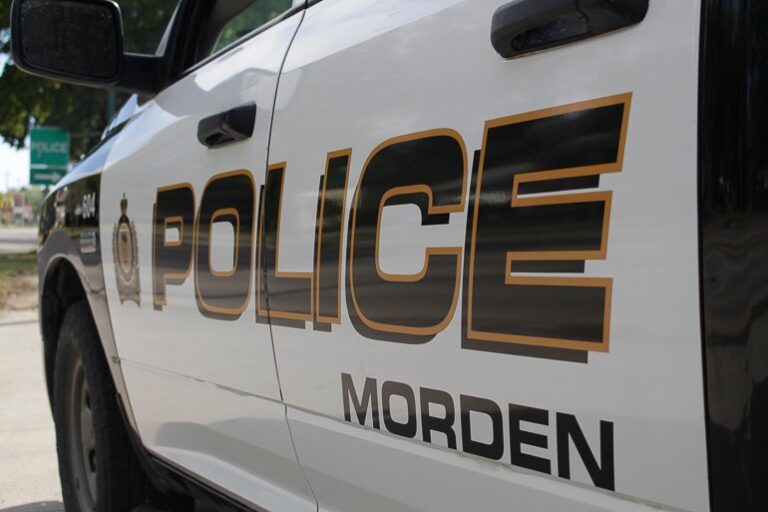 Off-duty police officers halt possible church shooting in Morden, Man.