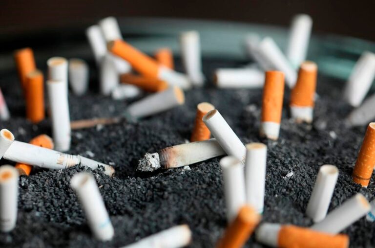 Manitoba may face court challenge in attempt to stamp out smoking on First Nations