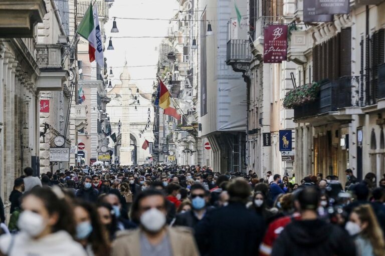 Fast-spreading variants boost coronavirus surge across Europe