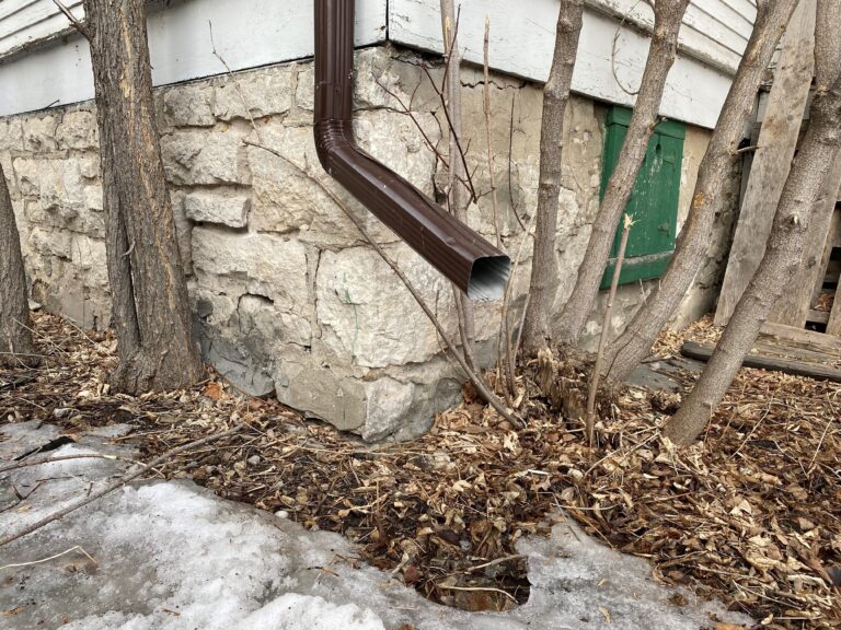 Warm weather in Winnipeg could wreak havoc on home foundations, expert warns