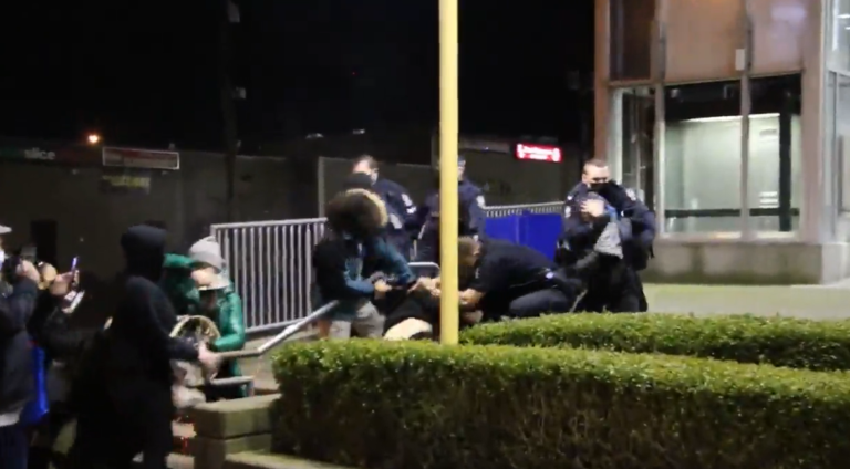 Police, protesters clash at anti-pipeline rail blockade in East Vancouver