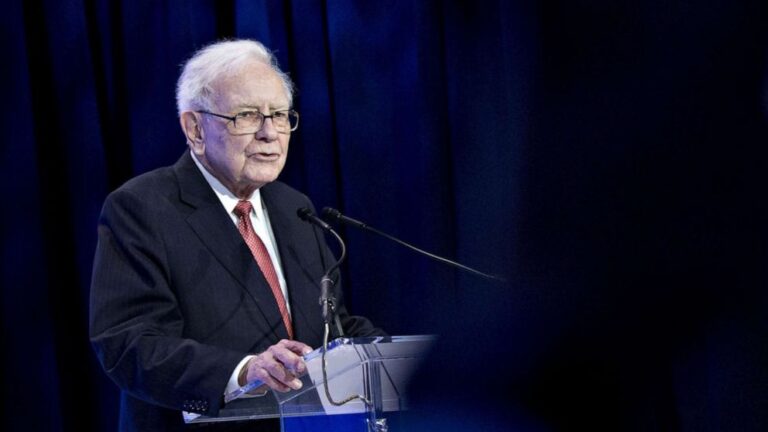 Warren Buffett’s net worth reaches $100 billion