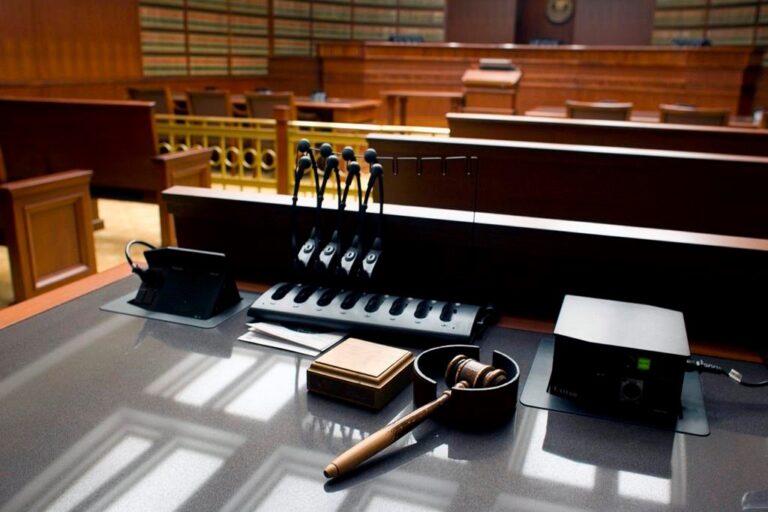 Quebec justice minister rules out making it mandatory judges be bilingual