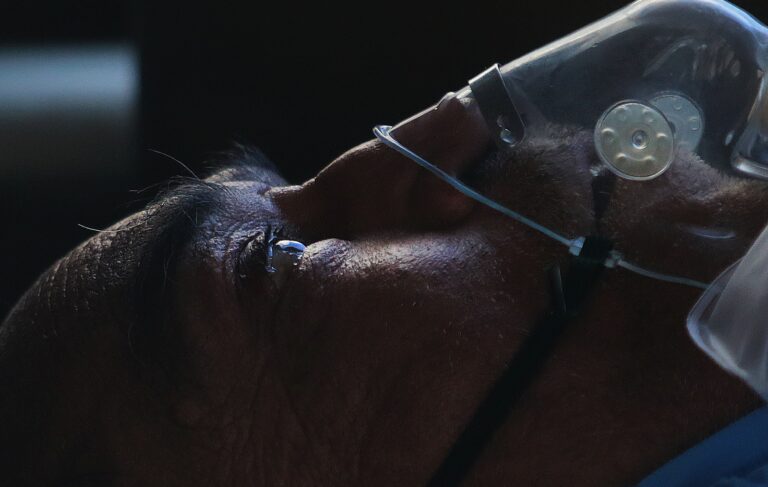 ‘Please’: India doctors panic, plead for oxygen as COVID-19 breaks health system ‘Please’: India doctors panic, plead for oxygen as COVID-19 breaks health system