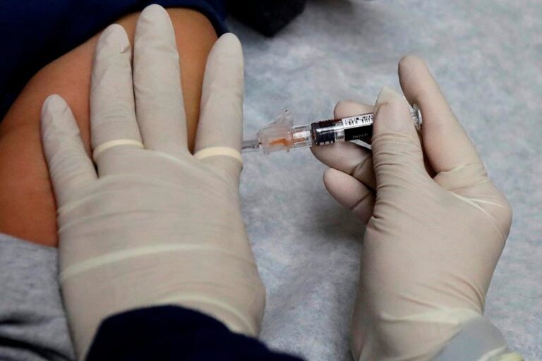 Vaccine task force defends Manitoba plan as data shows just over half of province’s doses administered Vaccine task force defends Manitoba plan as data shows just over half of province’s doses administered