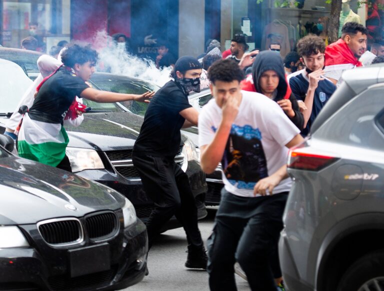 Montreal police deploy tear gas as pro-Israeli, pro-Palestinian protestors clash