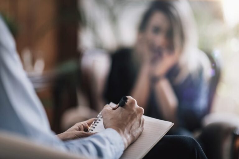 Program that helps Calgarians with mental health, addictions issues gets more staff, expands hours Program that helps Calgarians with mental health, addictions issues gets more staff, expands hours