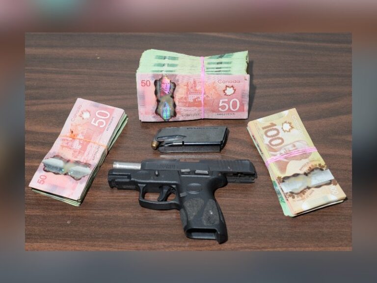 Orillia woman arrested after Guelph police find loaded gun, $15K cash