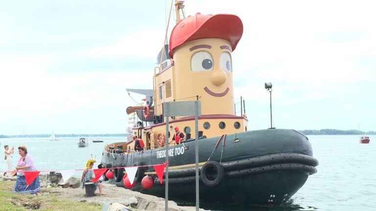 Theodore Too visits Kingston, Ont. before heading to new home