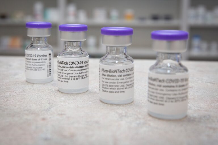 Ontario aims to bring more doctors into COVID-19 vaccine rollout, assess data to reach holdouts