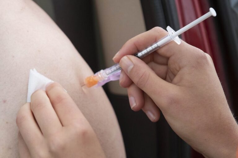 Over 50% of eligible Canadians now fully vaccinated against COVID-19 as cases fall
