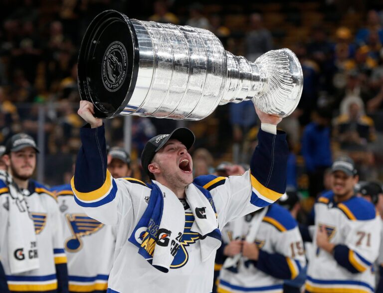 Seattle Kraken select Lindsay, Ont. native Vince Dunn from St. Louis Blues in NHL expansion draft Seattle Kraken select Lindsay, Ont. native Vince Dunn from St. Louis Blues in NHL expansion draft